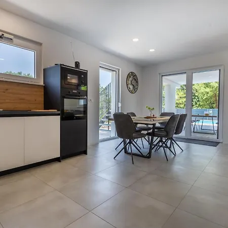 Prázdninový dům Apartma Petra