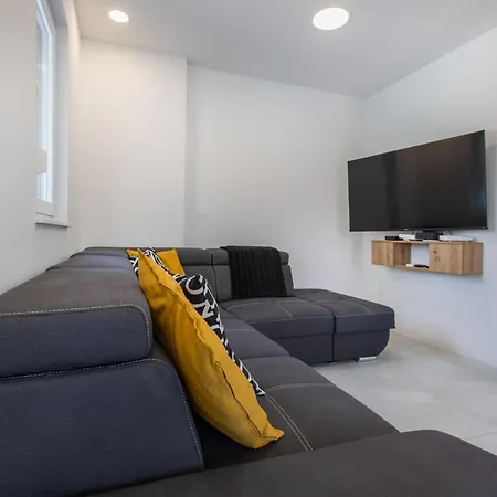 Prázdninový dům Apartma Petra Dekani