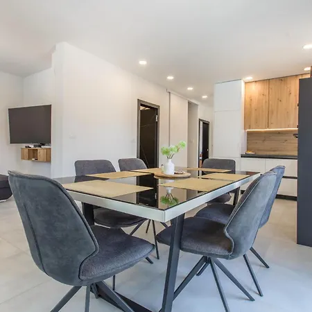 Apartma Petra * Dekani