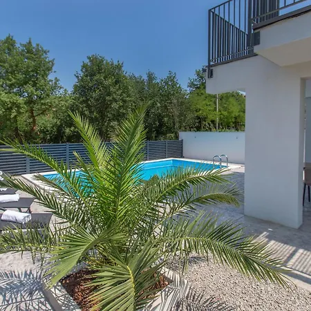 Prázdninový dům Apartma Petra *