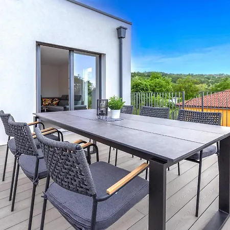 Prázdninový dům Apartma Petra *