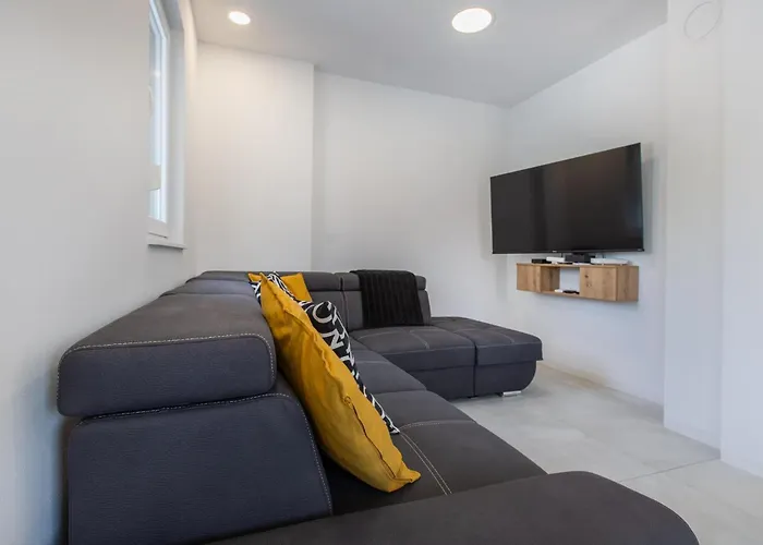 Nyaraló Apartma Petra Dekani