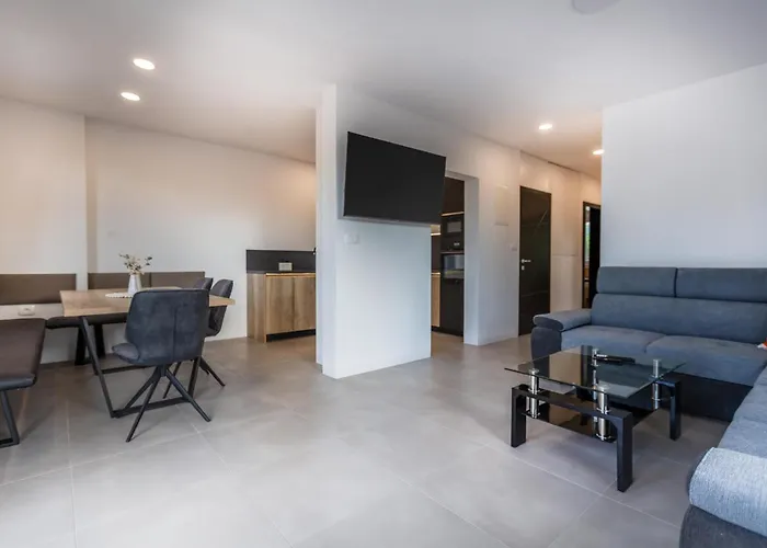 Ferienhaus Apartma Petra Dekani